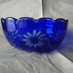 切子細工のサラダボウルの画像