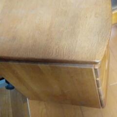 無料配布！キャスター付き木製３段キャビネット　鍵付き！の画像