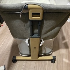 ベビーベッドキャスター付きの画像