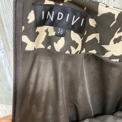 新品未使用 INDIVI インディヴィ　スカートの画像