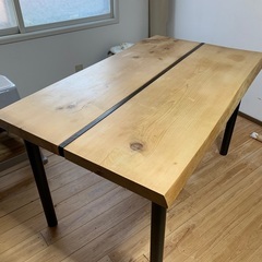 DIY ヒノキテーブル、真ん中に黒檀