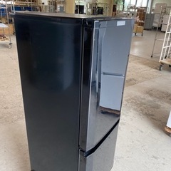 福岡市内配送無料　MR-P15A-B 冷蔵庫 サファイアブラック [2ドア /右開きタイプ /146L