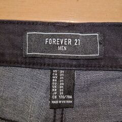 メンズ FOREVER21 ショートパンツ　黒 Ｍサイズの画像