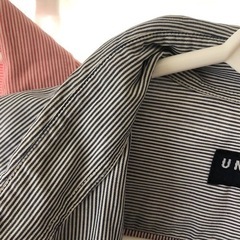 ユニクロシャツ　2枚　Mサイズの画像