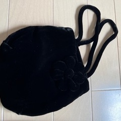 冬の発表会に🎶120cm 黒のベロア（ベルベット）ワンピース（メゾピアノ）バック付きの画像
