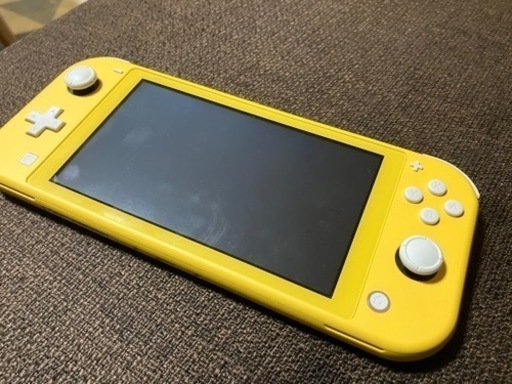 ニンテンドーSwitch lightイエロー