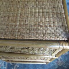 籐のミニタンスの画像