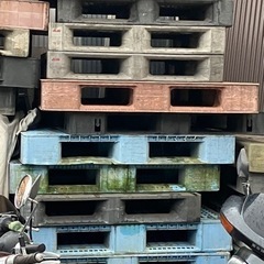 プラスチックパレットの画像