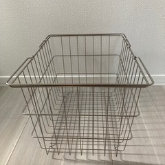 【場所、日時指定あり】ワイヤーバスケットクアドラドMの画像