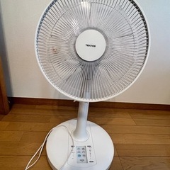 引き取りに来てくださる方、TEKNOS扇風機を無料でお譲りします。