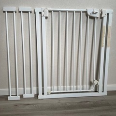 受け渡し決定　ベビーゲート　マジックアクション　白