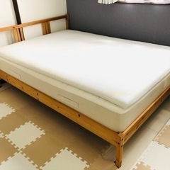 ダブルベッド（IKEA イケア）幅140cm×タテ200cm