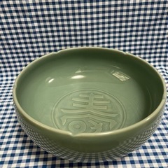 青磁　品のある色合い