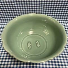 青磁　淡い綺麗な緑色の画像