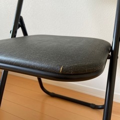 折りたたみ椅子　パイプ椅子の画像