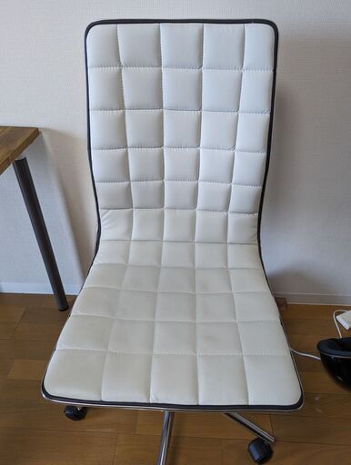 テーブルと椅子