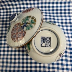 蓋付湯呑みの画像