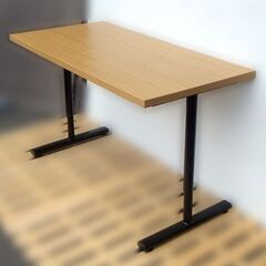 【自社配送は札幌市内限定】NITORI/ニトリ デスク 天板 プレフェ118 T型脚プレフェ69 幅118×奥行59cm ライトブラウン×ブラック 中古【USED】の画像