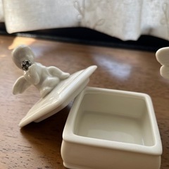 陶器の置物の画像