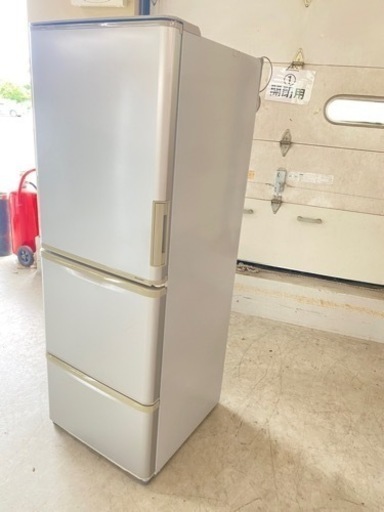 北九州市内配送無料　保証付き　シャープ SHARP SJ-WA35Y-S [冷蔵庫 （350L・どっちもドア） 3ドア シルバー系]
