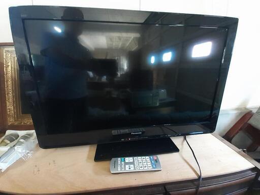 【中古美品】パナソニック　ビエラ　３２型　リモコン付き