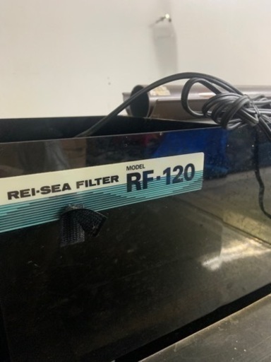 早い者勝ち‼︎アクリル水槽　上部フィルター付きRF-120