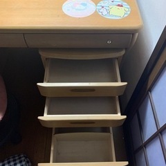 学習机　椅子付きの画像