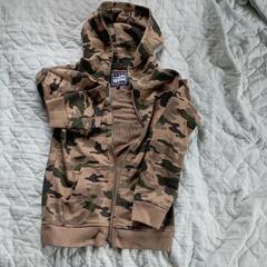 男子児童用　パーカー　　サイズ　130