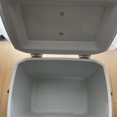 コールマン エクスカーションクーラー 30QT 約28L Amazon限定【タン】カラーの画像