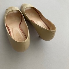 sold out 元値17,850円 ODETTE E ODILEベージュパンプス23センチの画像
