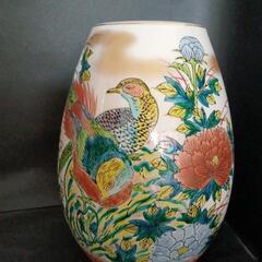 九谷焼花瓶の画像