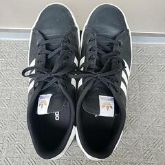 アディダススニーカー　28㎝の画像