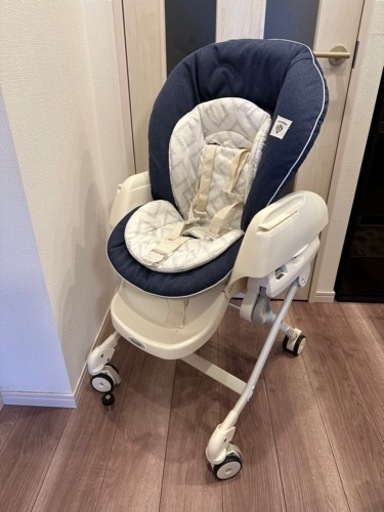 ベビーザらス　ネムリラ Simplight キリムネイビー