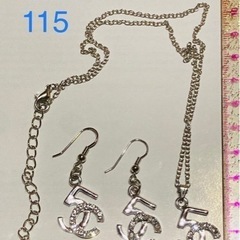 ハンドメイド.ピアス&ネックレス在庫整理中の画像