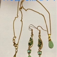 ハンドメイド.ピアス&ネックレス在庫整理中の画像