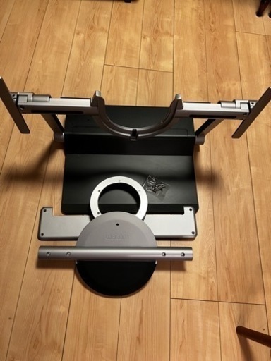 Wacom ergo stand cintiq24インチ用