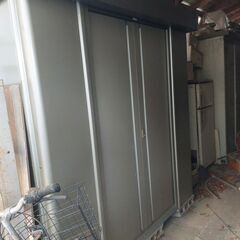 大きいサイズの物置（一旦締め切ります）の画像