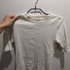 UNIQLOのシャツ3枚です