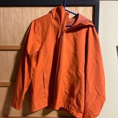 UNIQLO ブロックテックパーカー