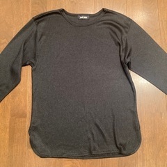 Lサイズ　ブラック　トップスの画像
