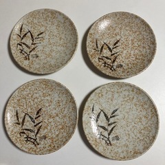 和皿　22センチ　4枚の画像