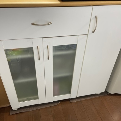 キッチンキャビネット　キッチンカウンター　食器棚　シェルフ