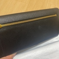 PRADA 長財布　ほぼ未使用の画像