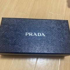 PRADA 長財布　ほぼ未使用の画像