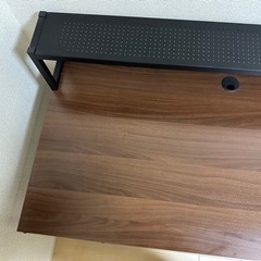 【8/31まで最終値下】LOWYA パソコンデスクの画像