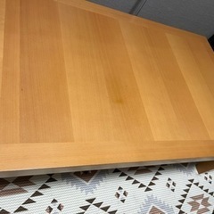 テーブル