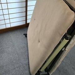 折りたたみベットの画像
