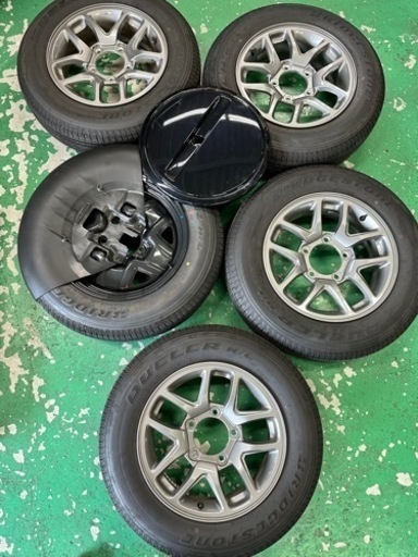 商談中につき受付停止　ジムニー　JB64 タイヤ付きホイール　新車はずし
