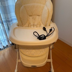 コンビ　ネムリラ電動ハイローチェアの画像