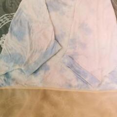 ピンクブルー雲柄Tシャツの画像